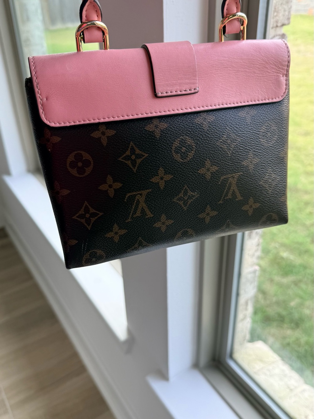 Louis Vuitton Pink Locky BB Handle Satchel - Picture 13 of 14